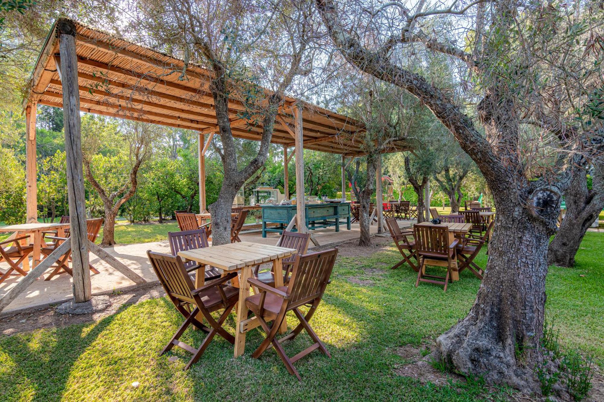 Agriturismo Salos Serra Serra Alimini Exterior foto