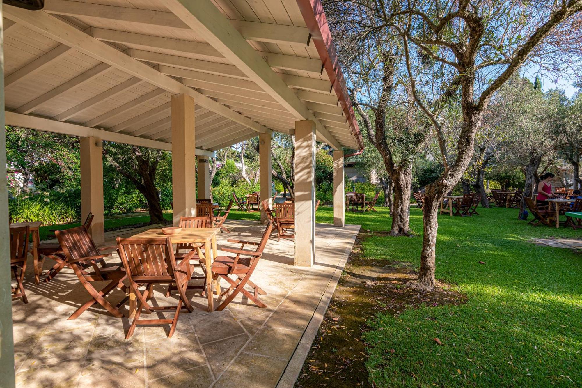 Agriturismo Salos Serra Serra Alimini Exterior foto