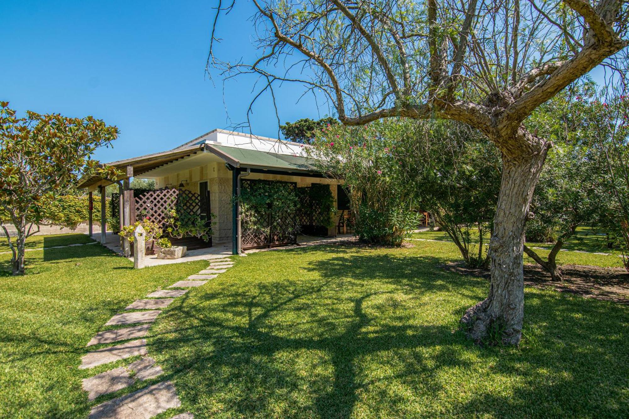 Agriturismo Salos Serra Serra Alimini Exterior foto